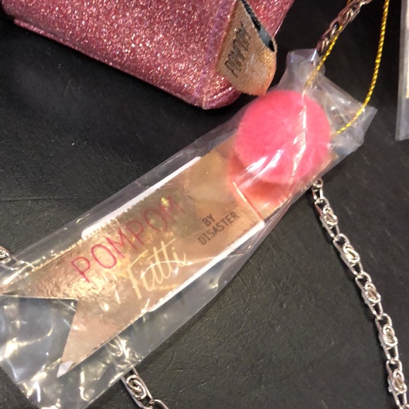 Crossbody Glitter Bag and matching Makeup Bag - Picture 4 of 5